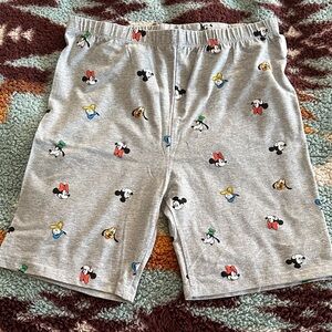 NEW W TAGS WOMENS Large Gray Disney Character Print Shorts biker mickey minnie